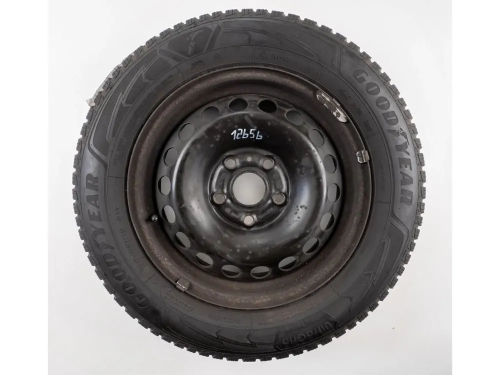 K objednání - Volkswagen Golf 15" Originální zimní sada