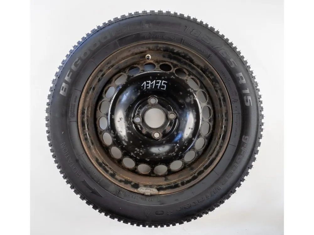 Připraveno k odeslání - Opel Corsa 15" Originální zimní sada