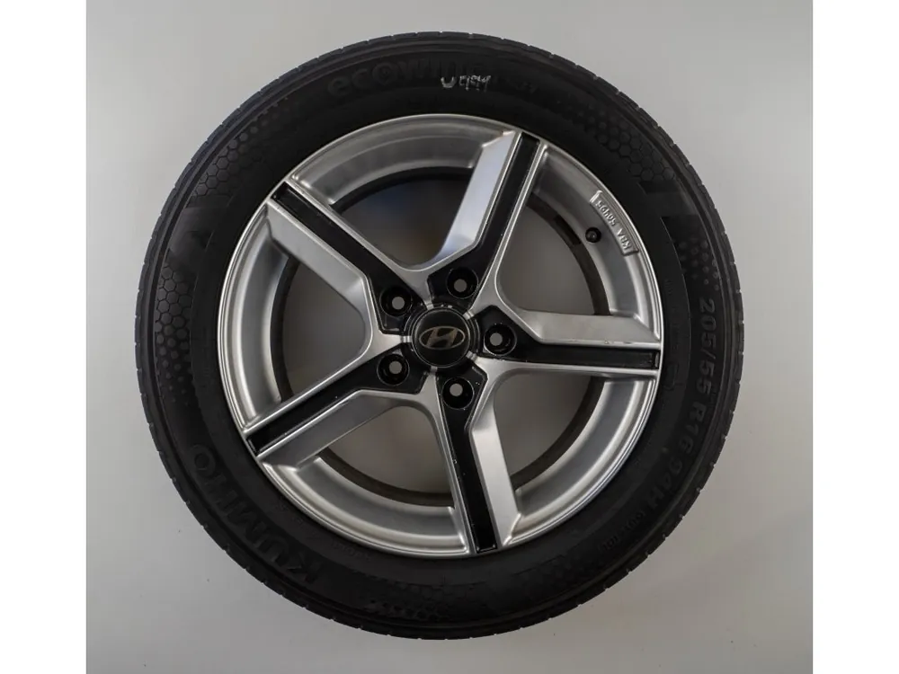 Hyundai i30 16" letní sada | Připraveno k expedici