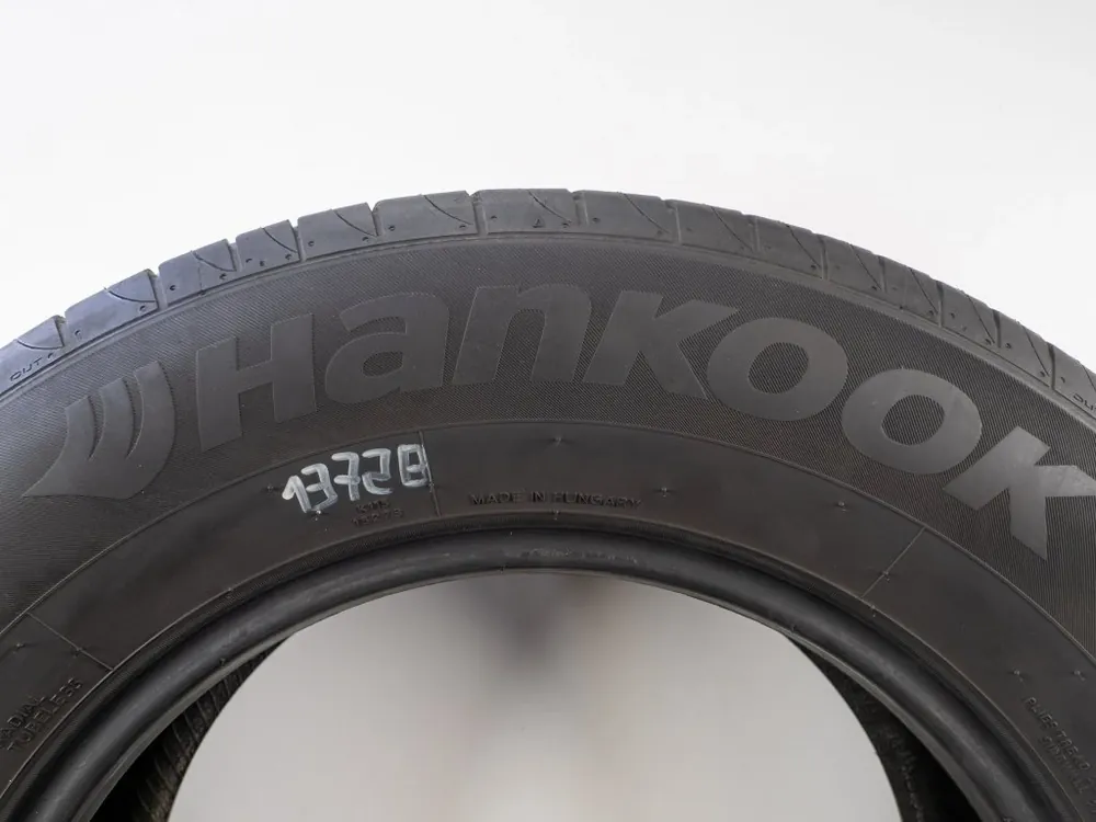Nově v sortimentu - Letní Hankook 215/70R16 - 2ks - vzorek cca 5,4 mm