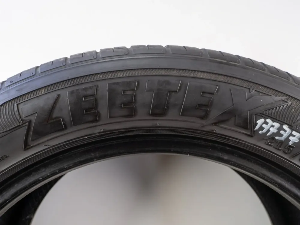 Rychlé dodání - Letní Zeetex 215/55R17 - 4ks - vzorek cca 6,4 mm