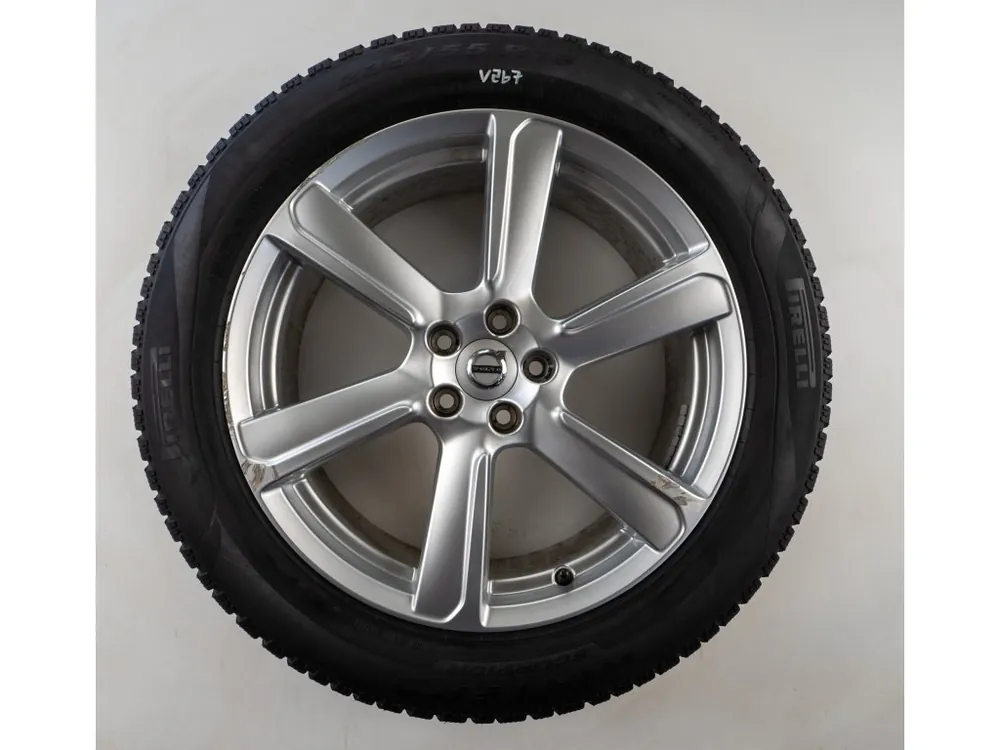 Velmi populární - Volvo XC90, XC60 19" Originální zimní sada
