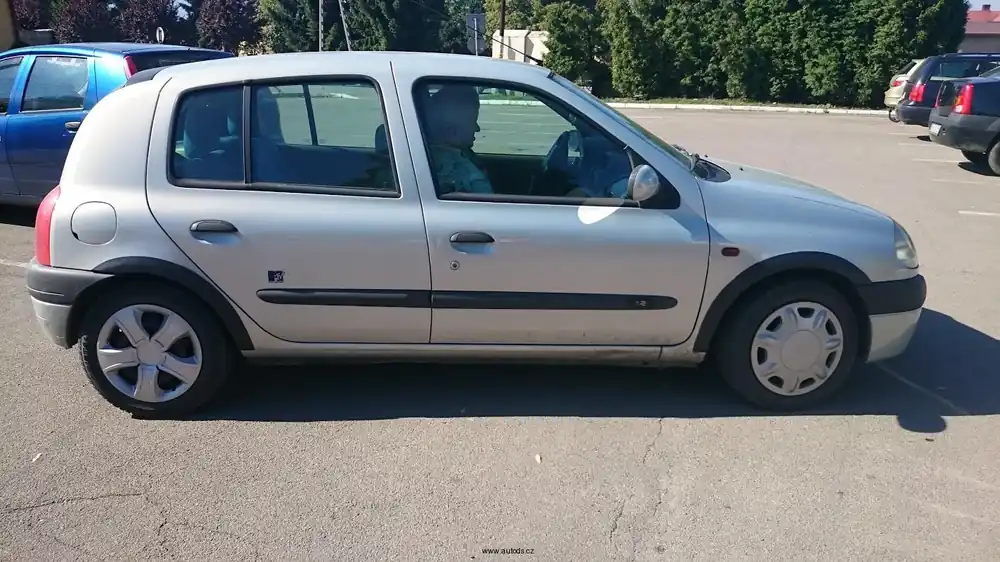 Plastové lemy Renault Clio 3 dveř 2001-2006 | Čerstvá novinka