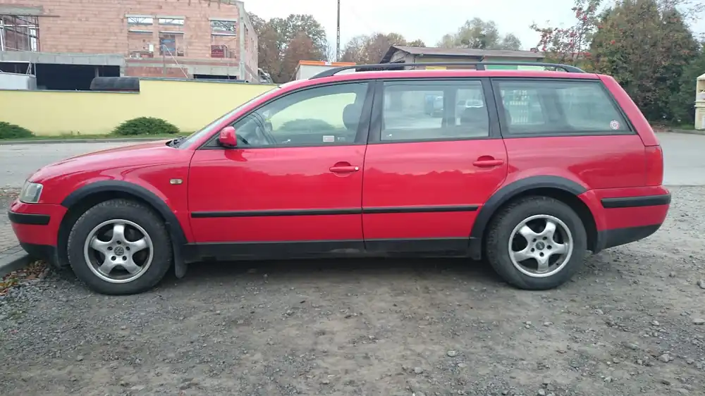 Nově v nabídce - Lemy blatníku VW Passat B5 Sedan, Combi 1996-2000