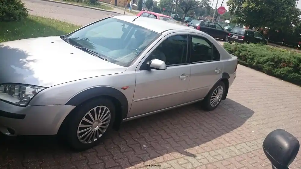 Zvýhodněná cena | Plastové lemy blatníku Ford Mondeo MK III 4/5dveř 00-07